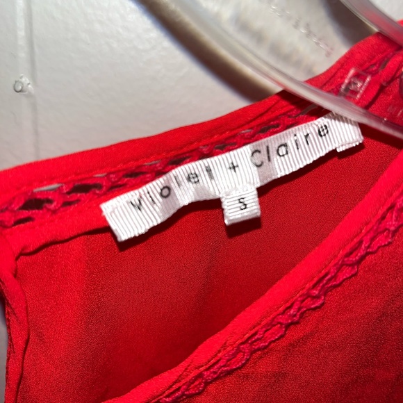 Red 3/4 sleeve blouse - Picture 4 of 4